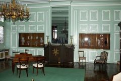 2004-07-Mons-03-Salon-des-Portraits